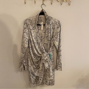 Satin faux wrap min dress with sleeves